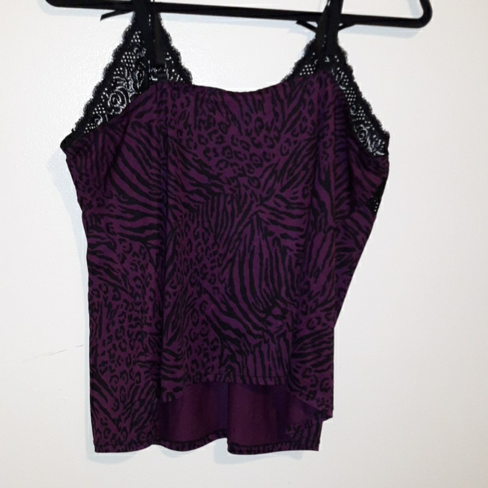 Lingerie - Picture 2 of 3